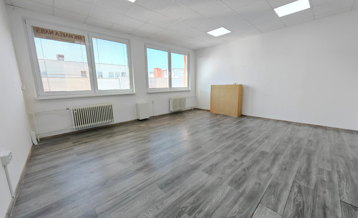 Prenájom: Kancelária/ Služby, 33 m2, Centrum, Topoľčany - fotografia 5