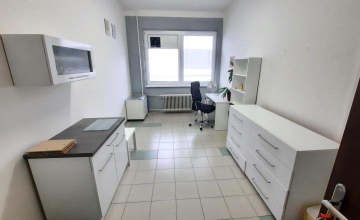 Polyfunkčná budova v centre – investičná príležitosť - fotografia 19
